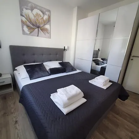 Διαμέρισμα Two Bedroom With Terrace *
